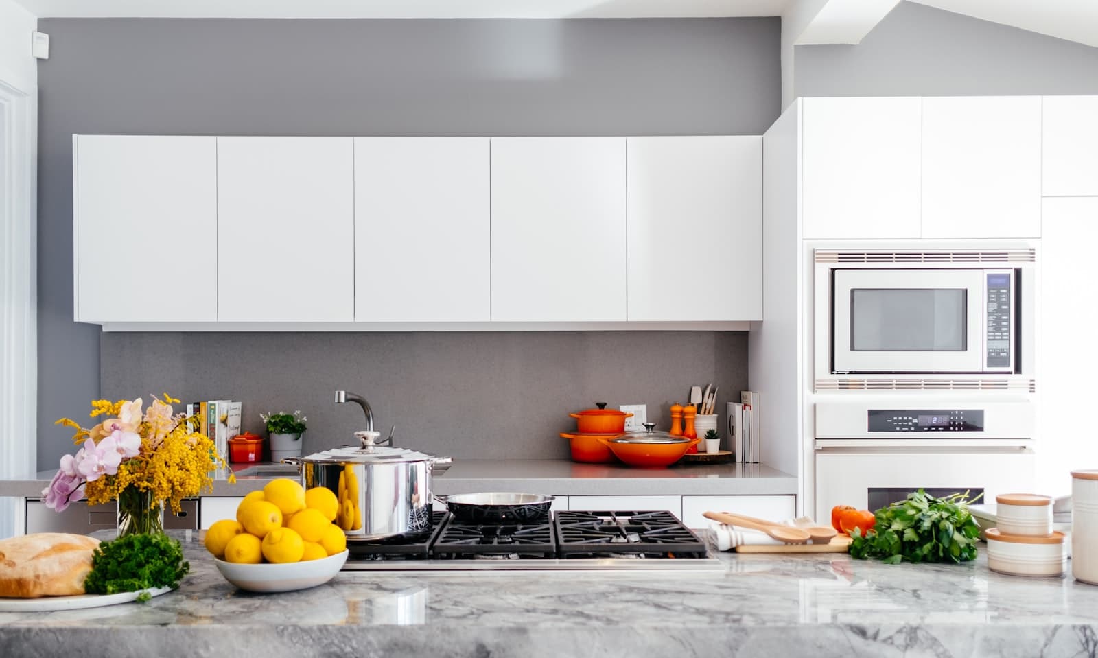 Bright modern kitchen interior — illustrative residential setting for Cronulla and Sydney cleaning services